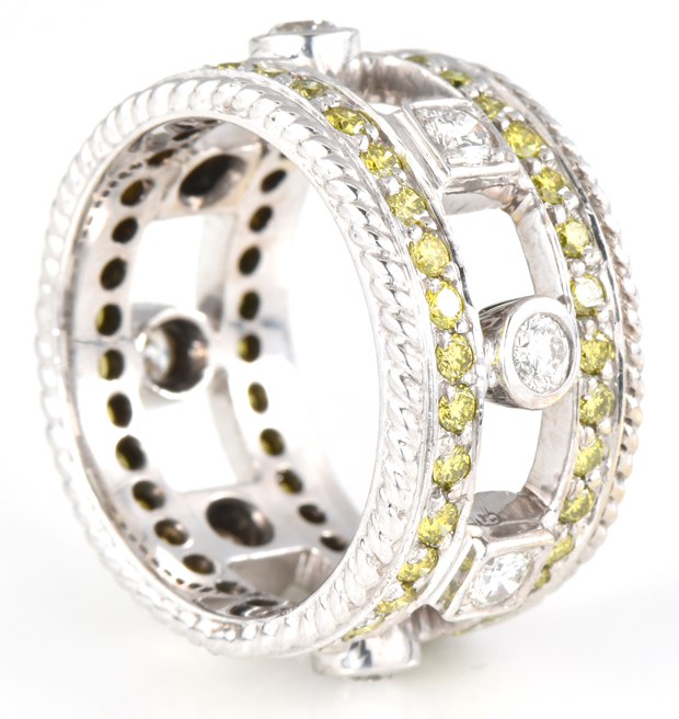 18K White Gold Diamond Band