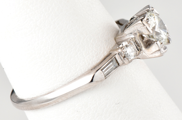 14K White Gold Diamond Ring 