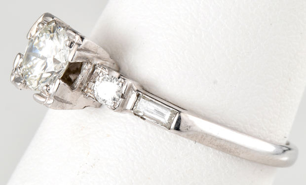 14K White Gold Diamond Ring 