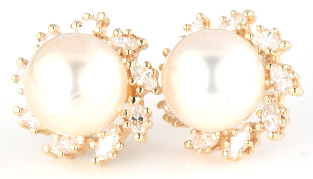 14K Yellow Gold Pearl Earrings