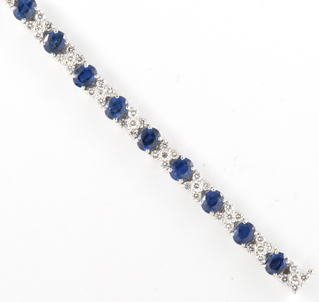 18K White Gold Diamond and Sapphire Bracelet