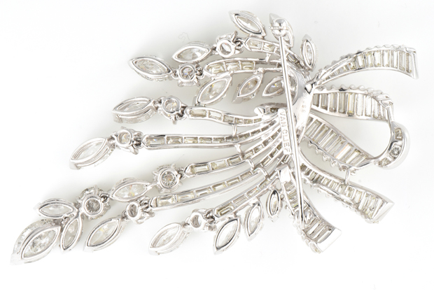 14K White Gold Diamond Pin