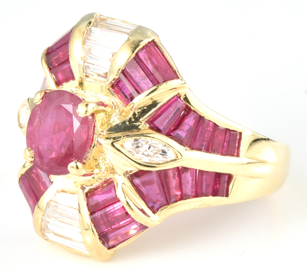 18K Yellow Gold Diamond and Ruby Ring