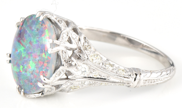 18K White Gold Opal Ring