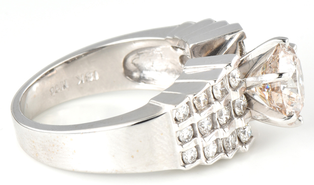 18K White Gold Diamond Ring