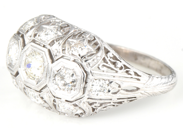 18K White Gold Vintage Diamond Ring