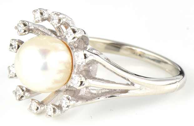14K White Gold Pearl Ring