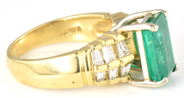 18K Yellow Gold Ring with a 2.76 Carat Emerald, GIA #2175363925