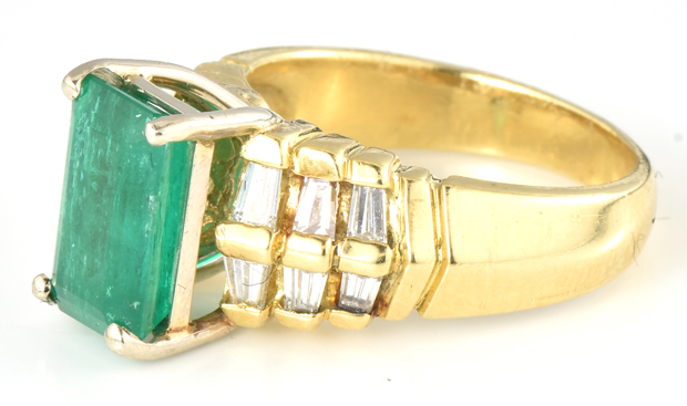 18K Yellow Gold Ring with a 2.76 Carat Emerald, GIA #2175363925