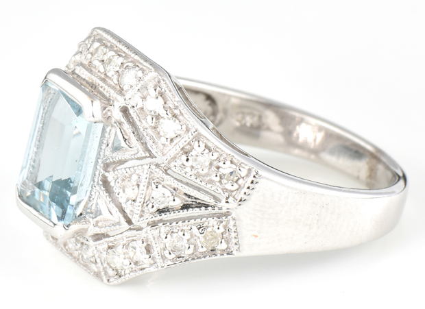 14K White Gold Aquamarine Ring