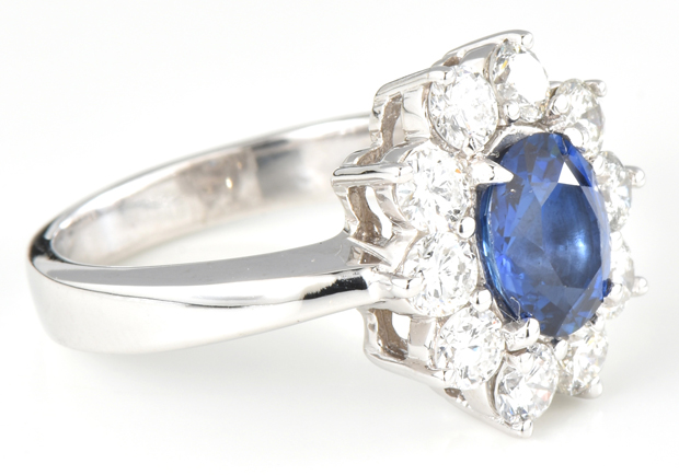 18K White Gold Ring with a Natural Sapphire, GIA #6207419332