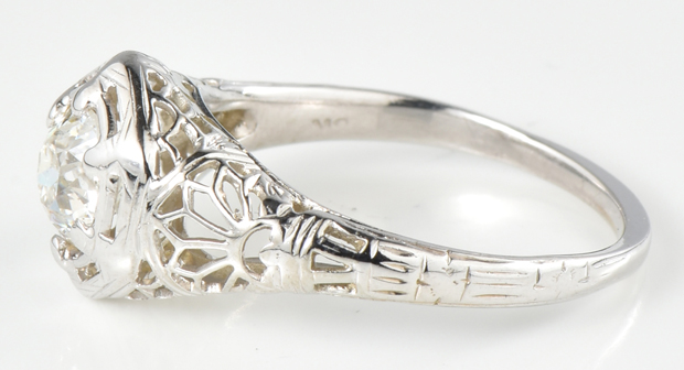 18K White Gold Diamond Ring