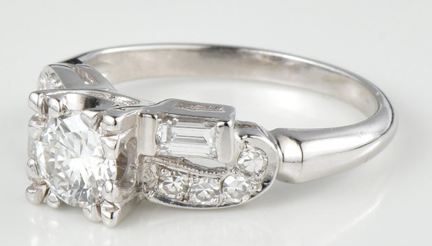 14K White Gold Diamond Ring