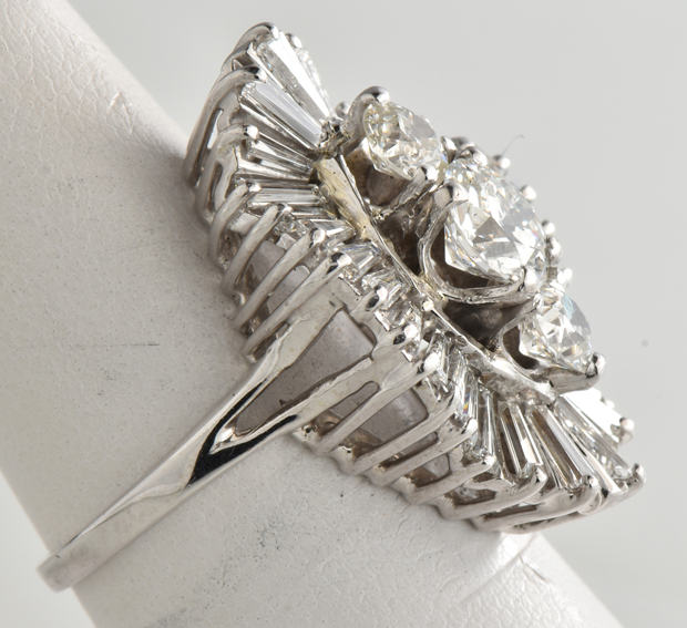 14K White Gold Diamond Ring