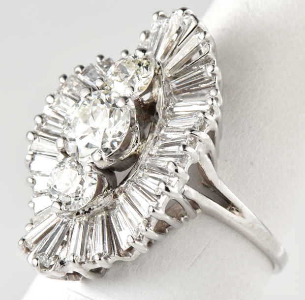 14K White Gold Diamond Ring