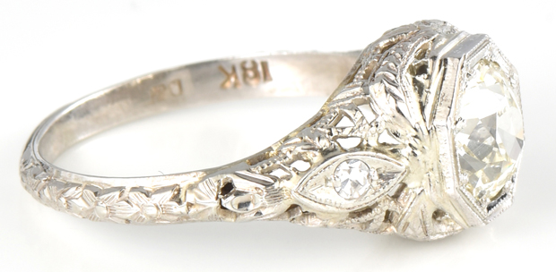 18K White Gold Diamond Ring