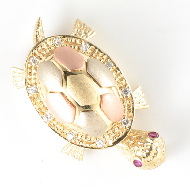 14K Yellow Gold Turtle Pendant