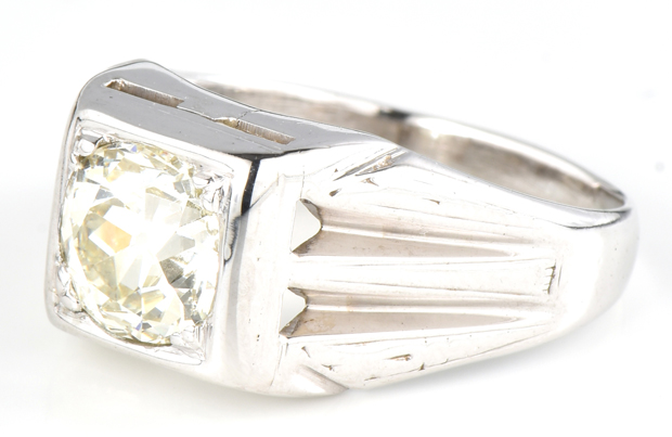 18K White Gold Diamond Ring