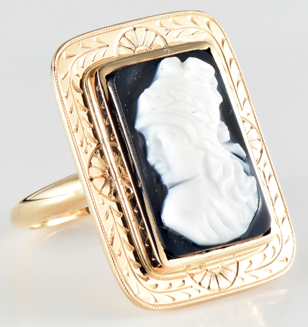 14K Yellow Gold Cameo Ring 