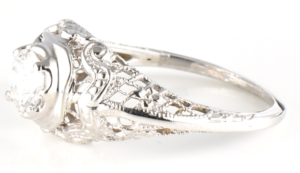 18K White Gold Diamond Ring