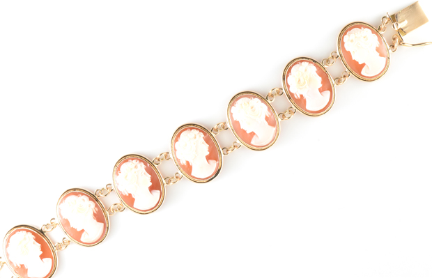 18K Yellow Gold Cameo Bracelet
