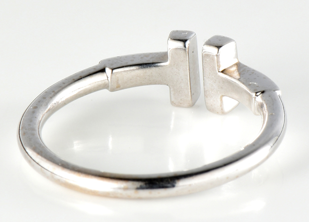 18K White Gold Tiffany and Co. Ring