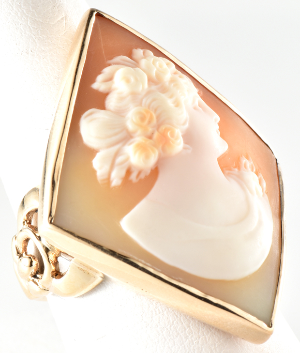 10K Yellow Gold Cameo Ring