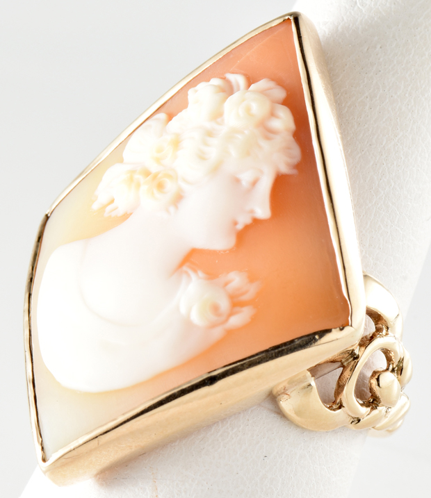 10K Yellow Gold Cameo Ring