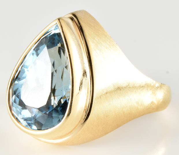 18K Yellow Gold Designer Ring