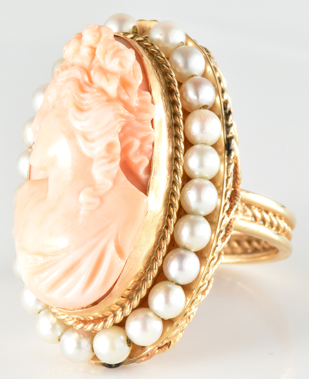 14K Yellow Gold Cameo Ring 