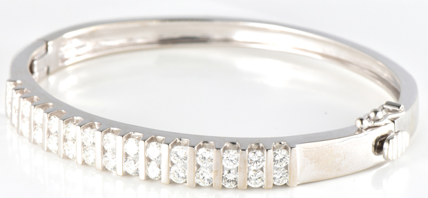 18K White Gold Diamond Bangle 