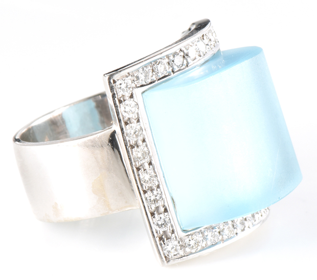 18K White Gold Fashion Ring