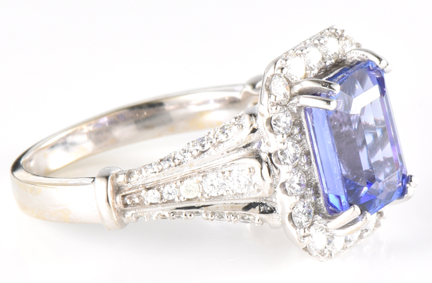 18K White Gold Diamond and Tanzanite Ring