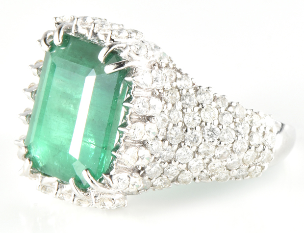 18K White Gold Emerald and Diamond Ring 