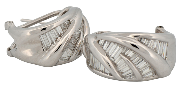 18K White Gold Diamond Hoop Earrings 