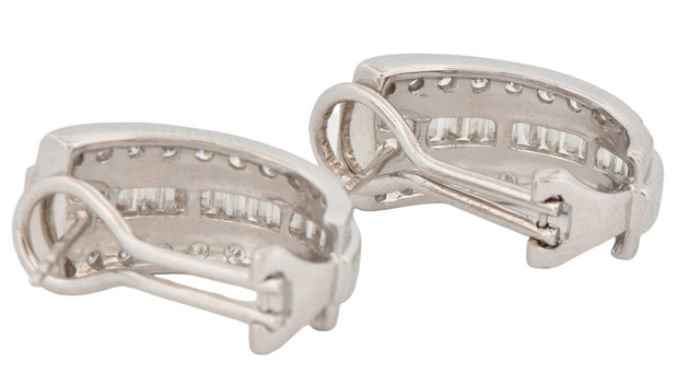 18K White Gold Diamond Earrings