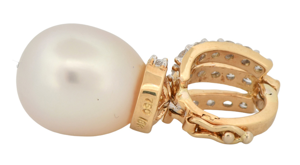 18K Yellow Gold Diamond Pearl Pendant