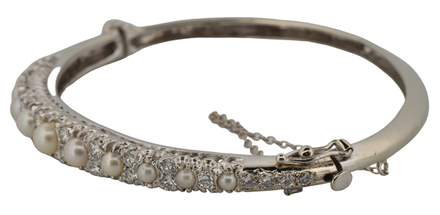 14K White Gold Diamond and Pearl Bangle