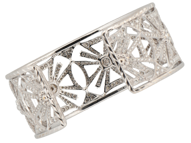 18K White Gold Diamond Cuff