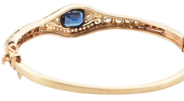 14K Yellow Gold Bangle 