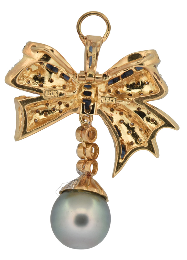 18K Yellow Gold Bow Pendant