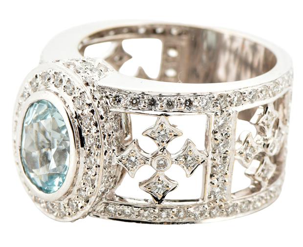 18K White Gold Aquamarine Ring