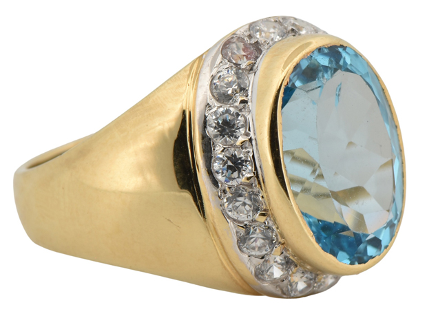 18K Yellow Gold Blue Topaz Ring