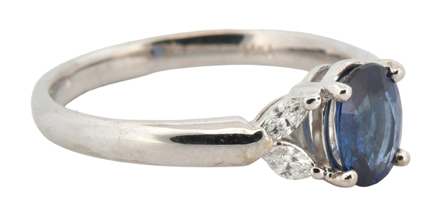 14K White Gold Ring with a 1.05 Carat Blue Sapphire, GIA #6227741392
