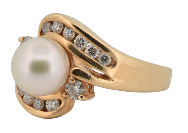 14K Yellow Gold Pearl Ring