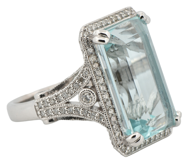 14K White Gold Aquamarine Ring 