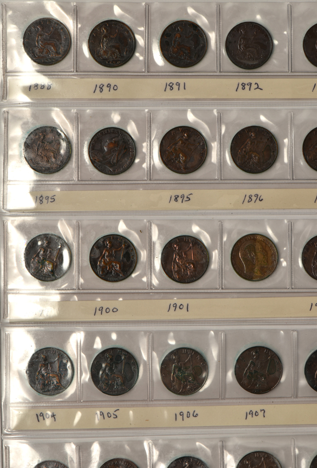 Great Britain - Collection of 257 different Great Britain coins in a Coinmaster album 