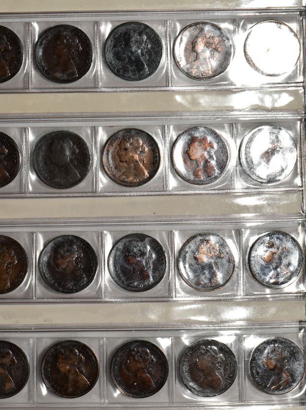 Great Britain - Collection of 257 different Great Britain coins in a Coinmaster album 