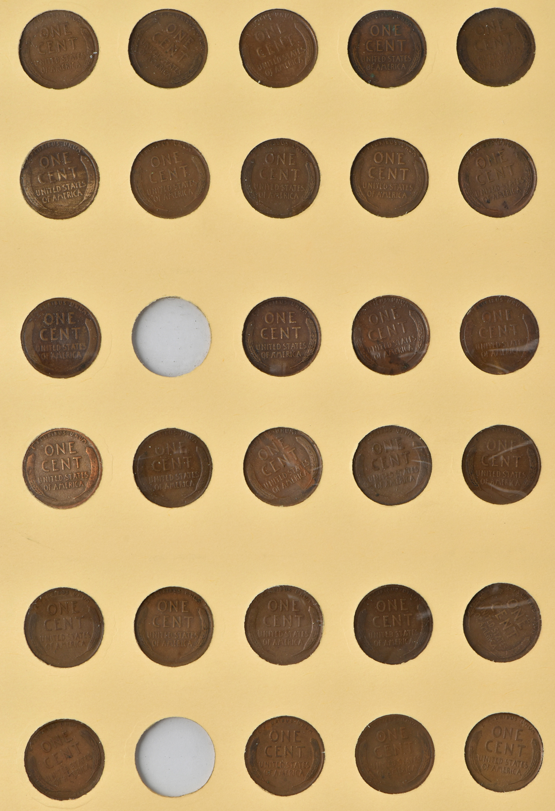 Collection of Lincolon cents is two Library of Coins albums