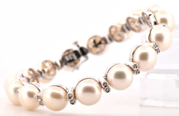 14K White Gold Pearl & Diamond Bracelet